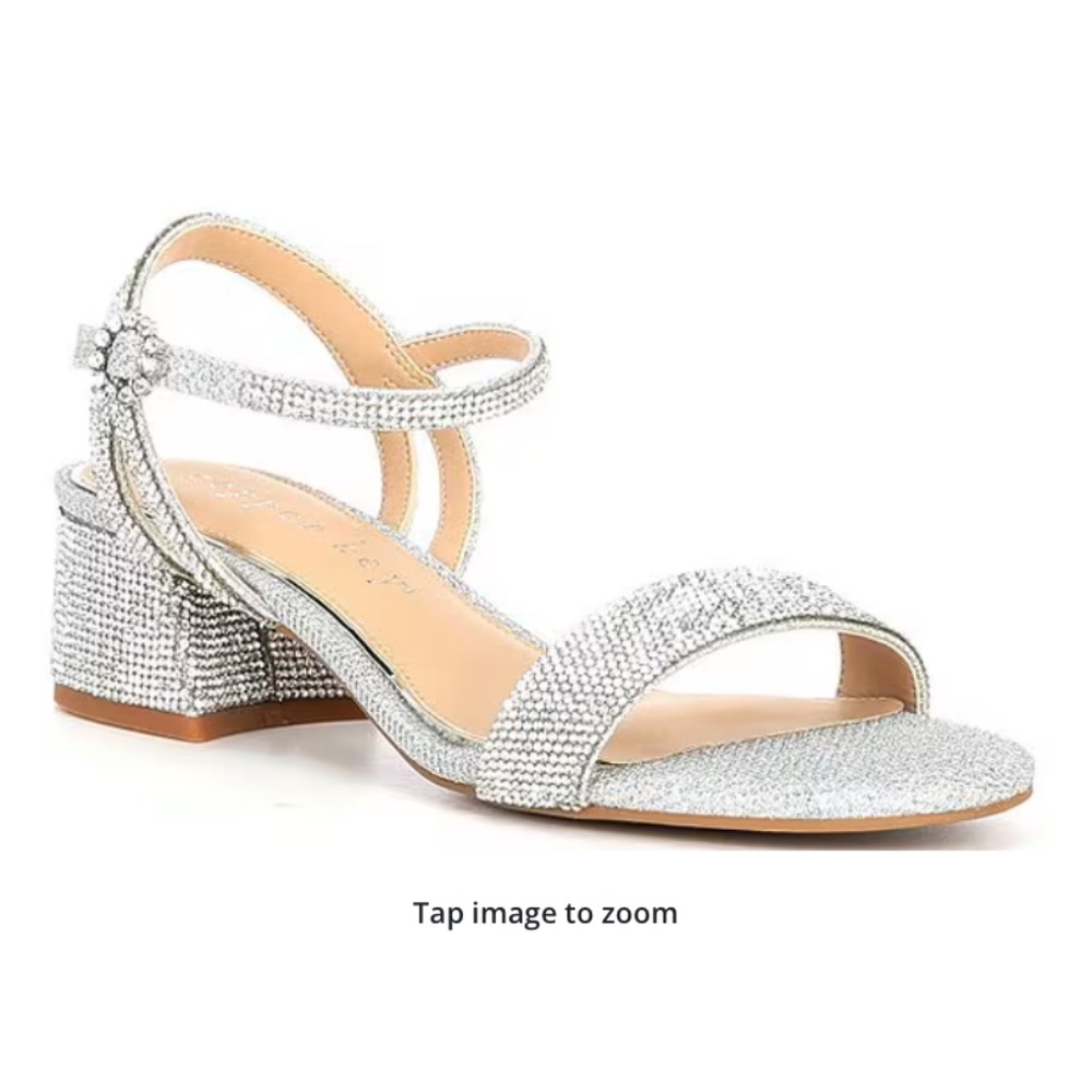 Size 9 and Size 8.5. Both are unworn, I tried on size 9 but they were not used!
